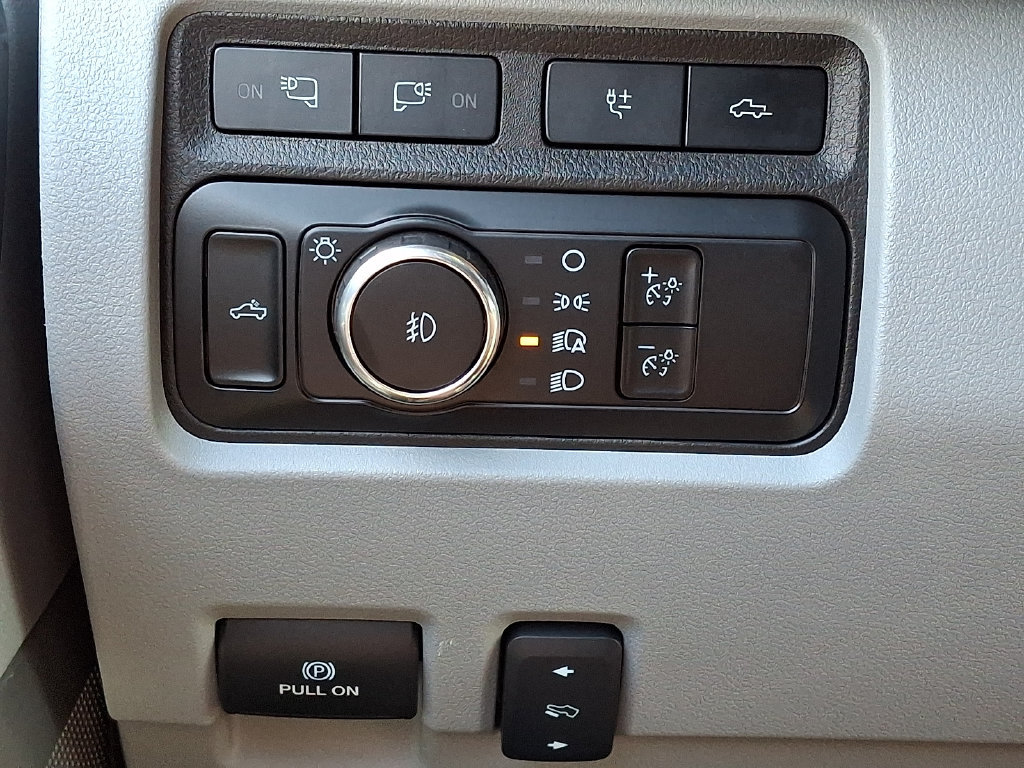 Used 2024 Ford F350 Limited w/ FX4 Off-Road Package AWD/4WD image 26