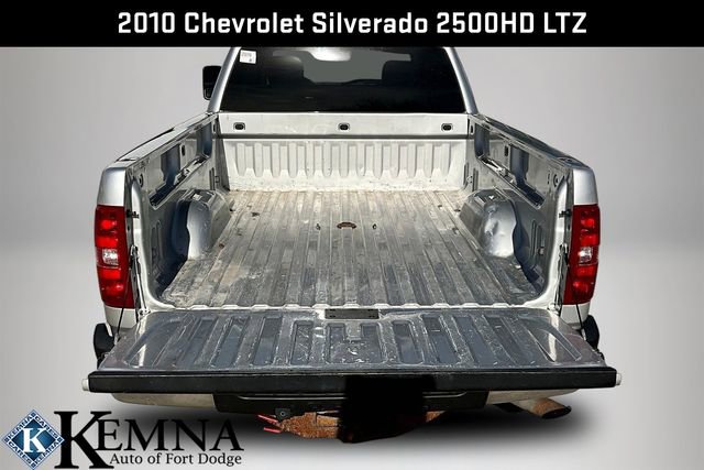 Used 2010 Chevrolet Silverado 2500 LTZ w/ Convenience Package image 9