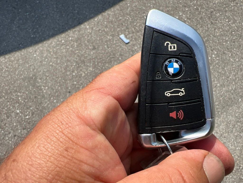 Used 2017 BMW X6 M AWD/4WD image 29
