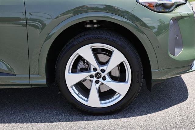 Certified 2025 Audi Q5 Premium w/ Premium Plus AWD/4WD image 5