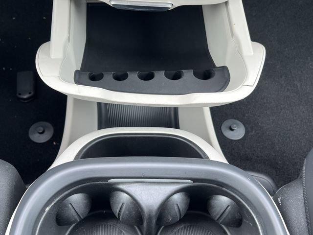 Used 2024 Chrysler Pacifica Touring-L image 15