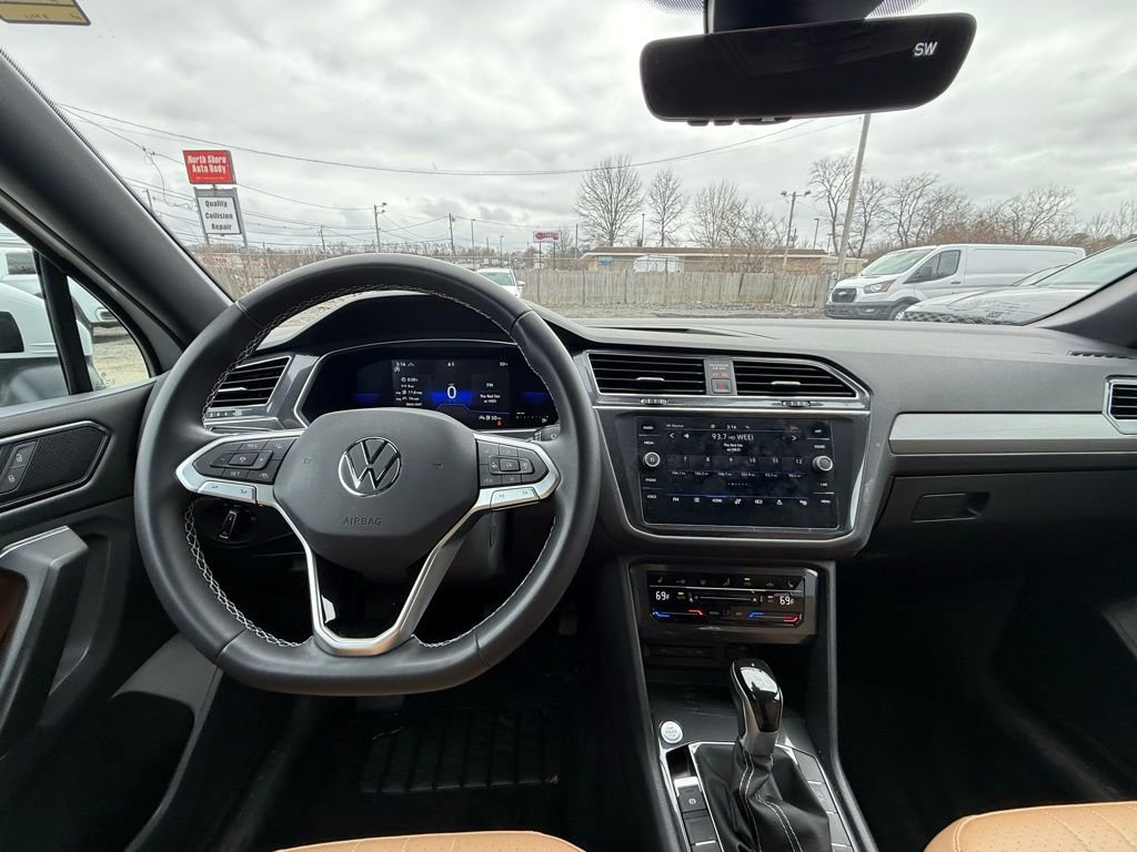 Used 2022 Volkswagen Tiguan SE image 12