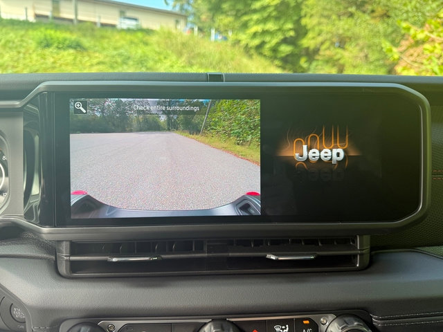 New 2025 Jeep Gladiator Rubicon image 23