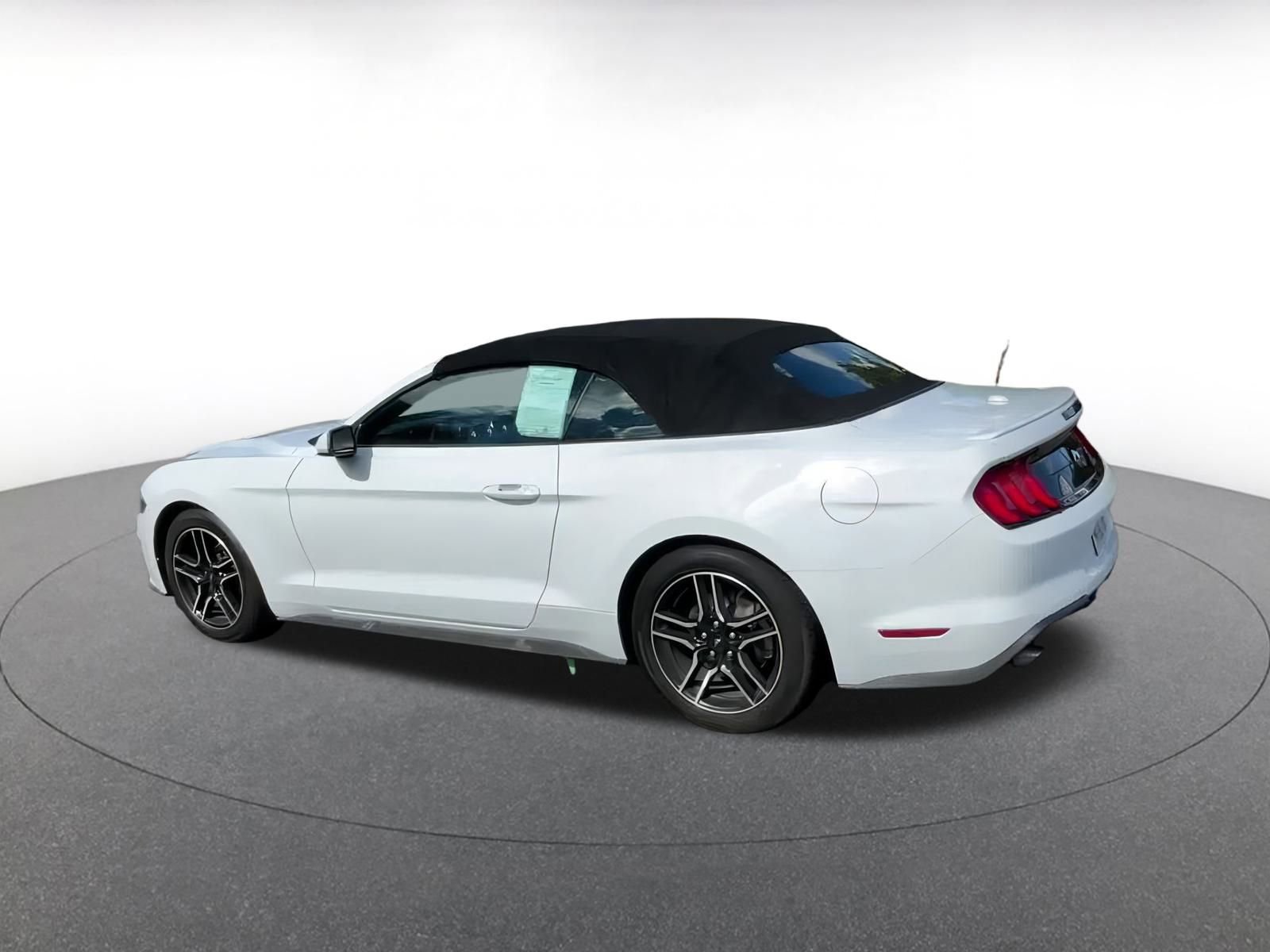 Used 2023 Ford Mustang Premium image 10