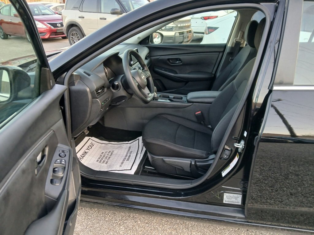 Used 2024 Nissan Sentra S w/ Lighting Package FWD image 9