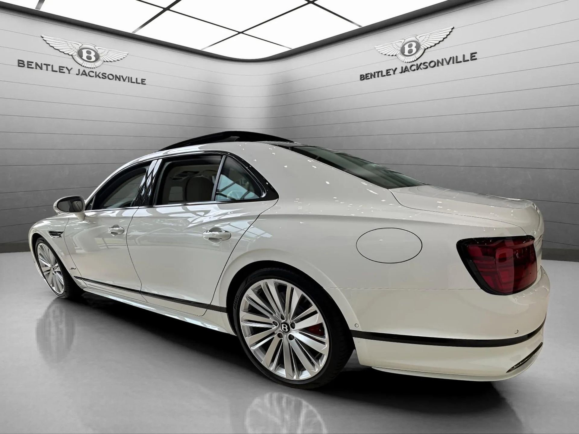 New 2025 Bentley Flying Spur Plug-In Hybrid image 12