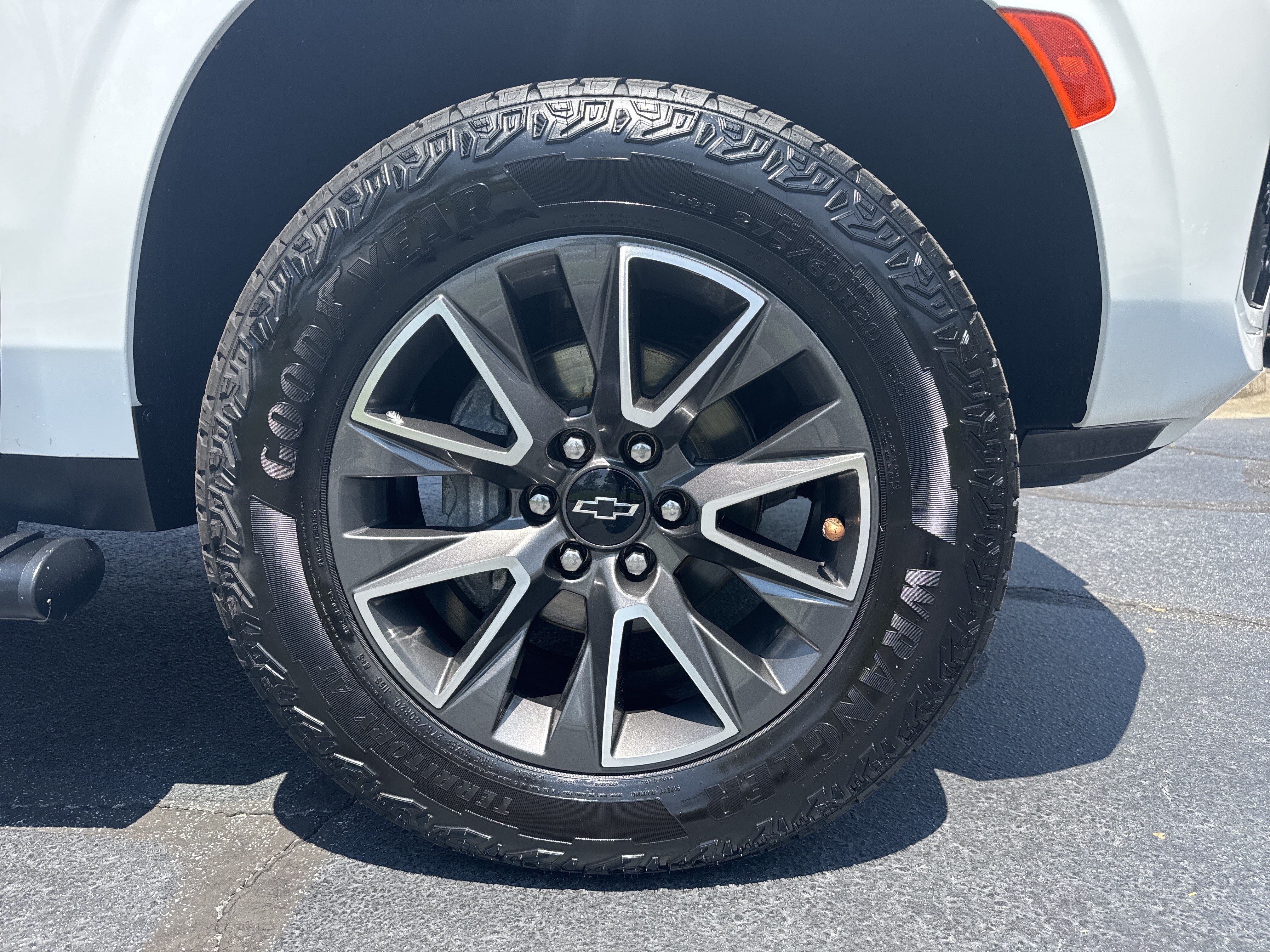 Certified 2024 Chevrolet Tahoe Z71 w/ Luxury Package AWD/4WD image 12