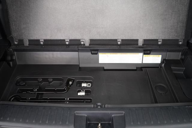 Used 2023 Toyota Highlander XLE image 70