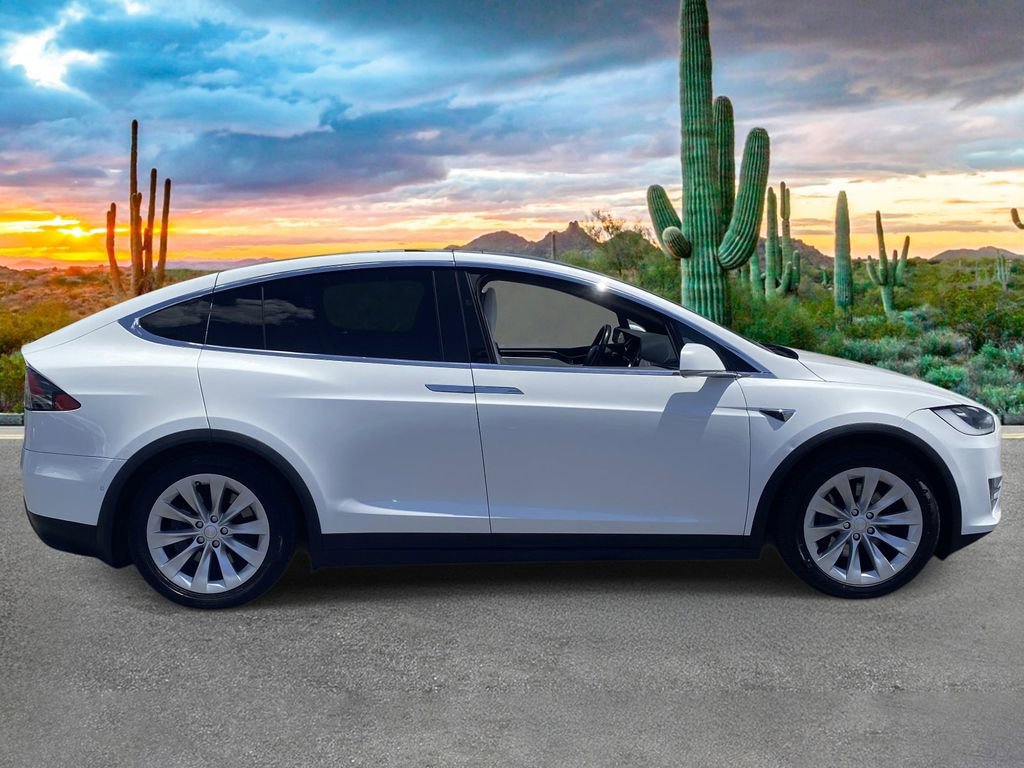 Used 2018 Tesla Model X 100D AWD/4WD image 2