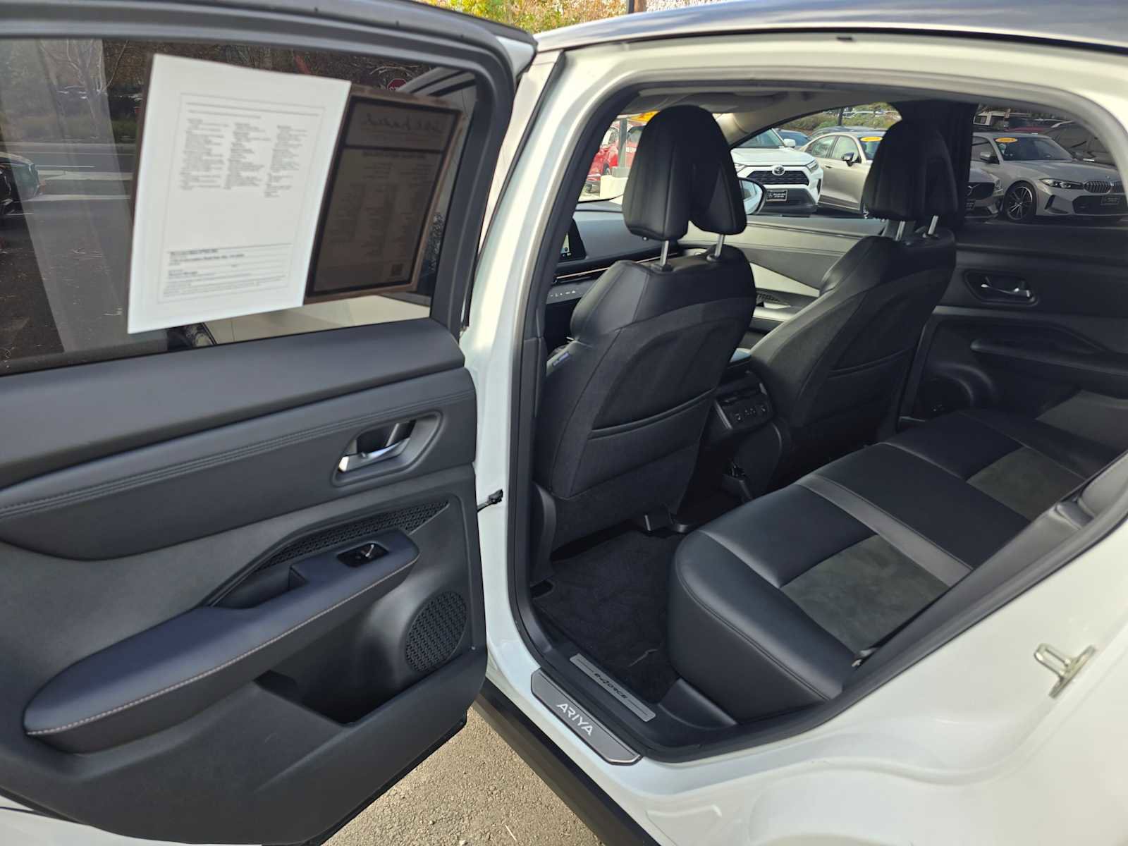 Used 2024 Nissan Ariya AWD image 15