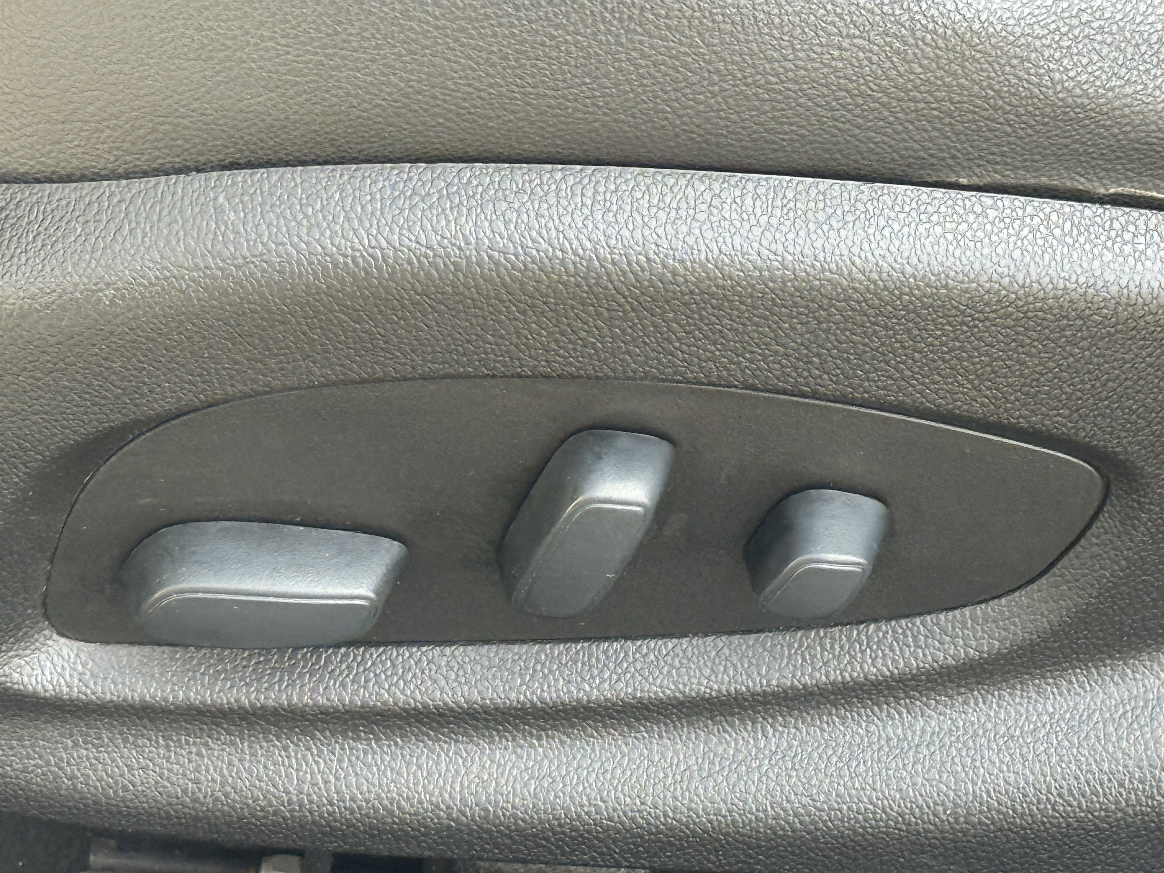 Used 2019 Chevrolet Impala LT image 16