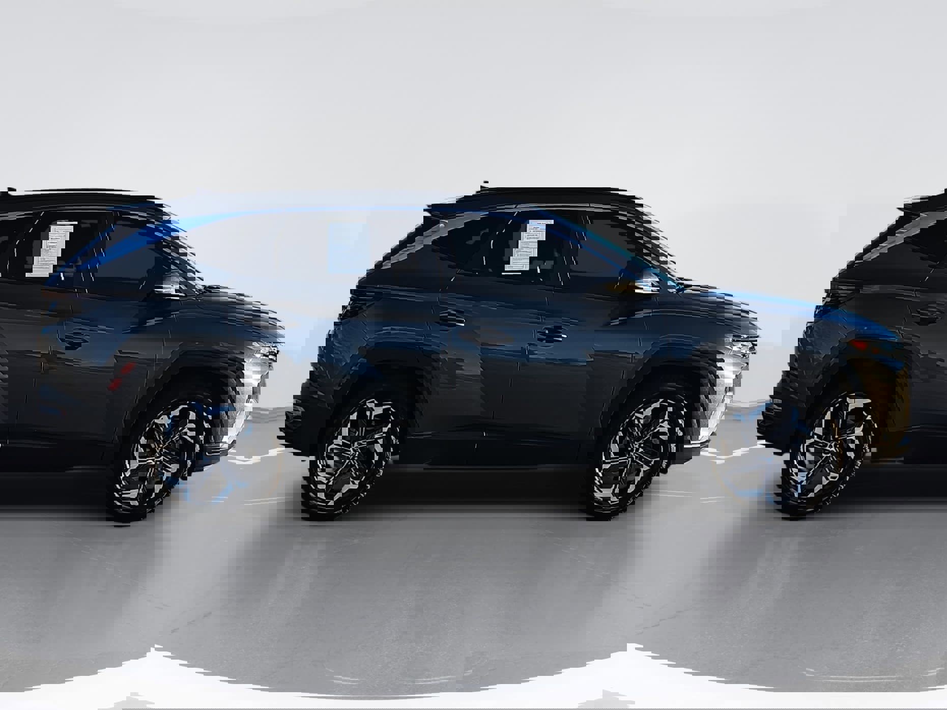 Used 2022 Hyundai Tucson SEL w/ Convenience + Premium Package image 2