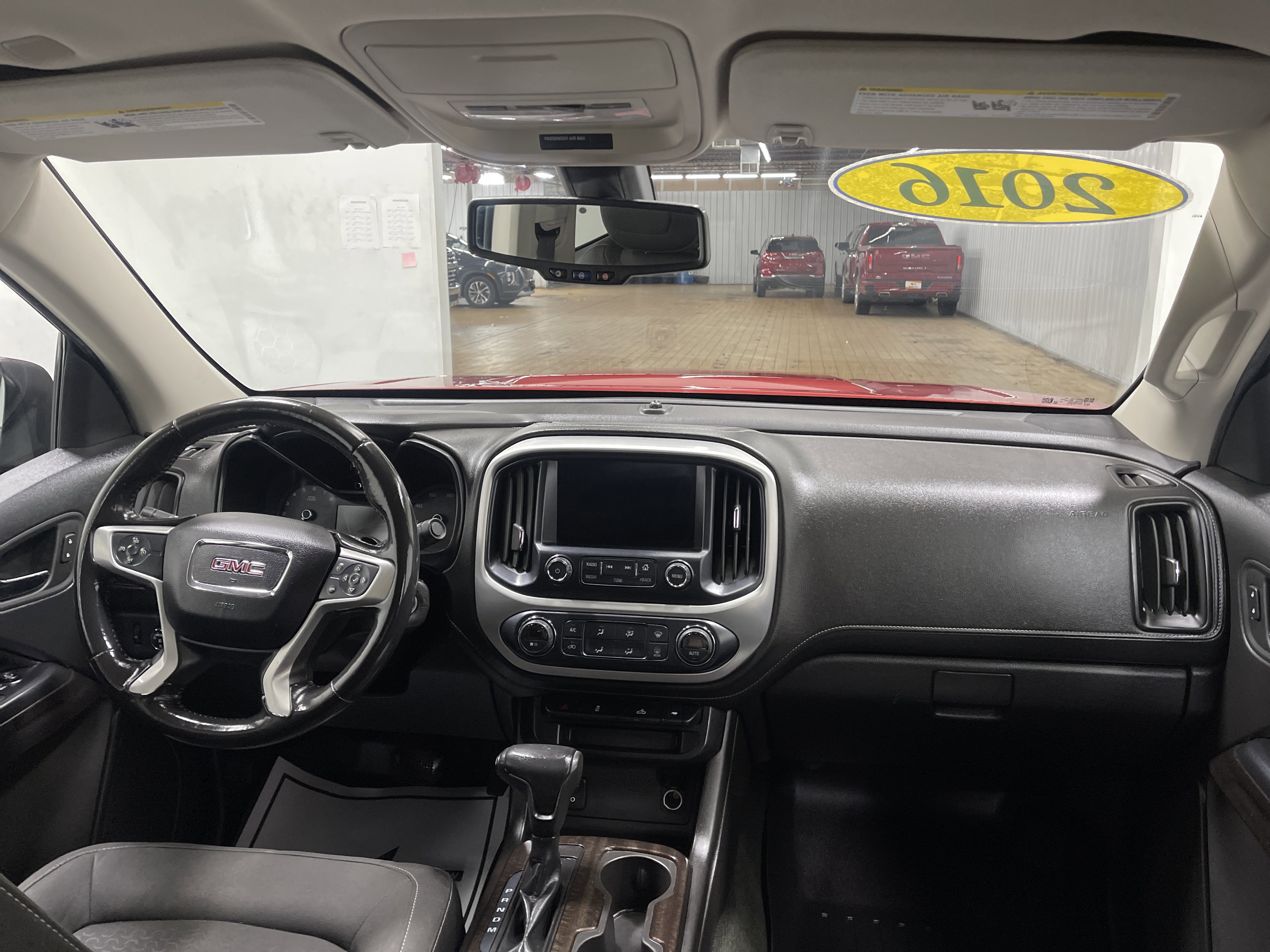 Used 2016 GMC Canyon SLE w/ SLE Convenience Package image 23