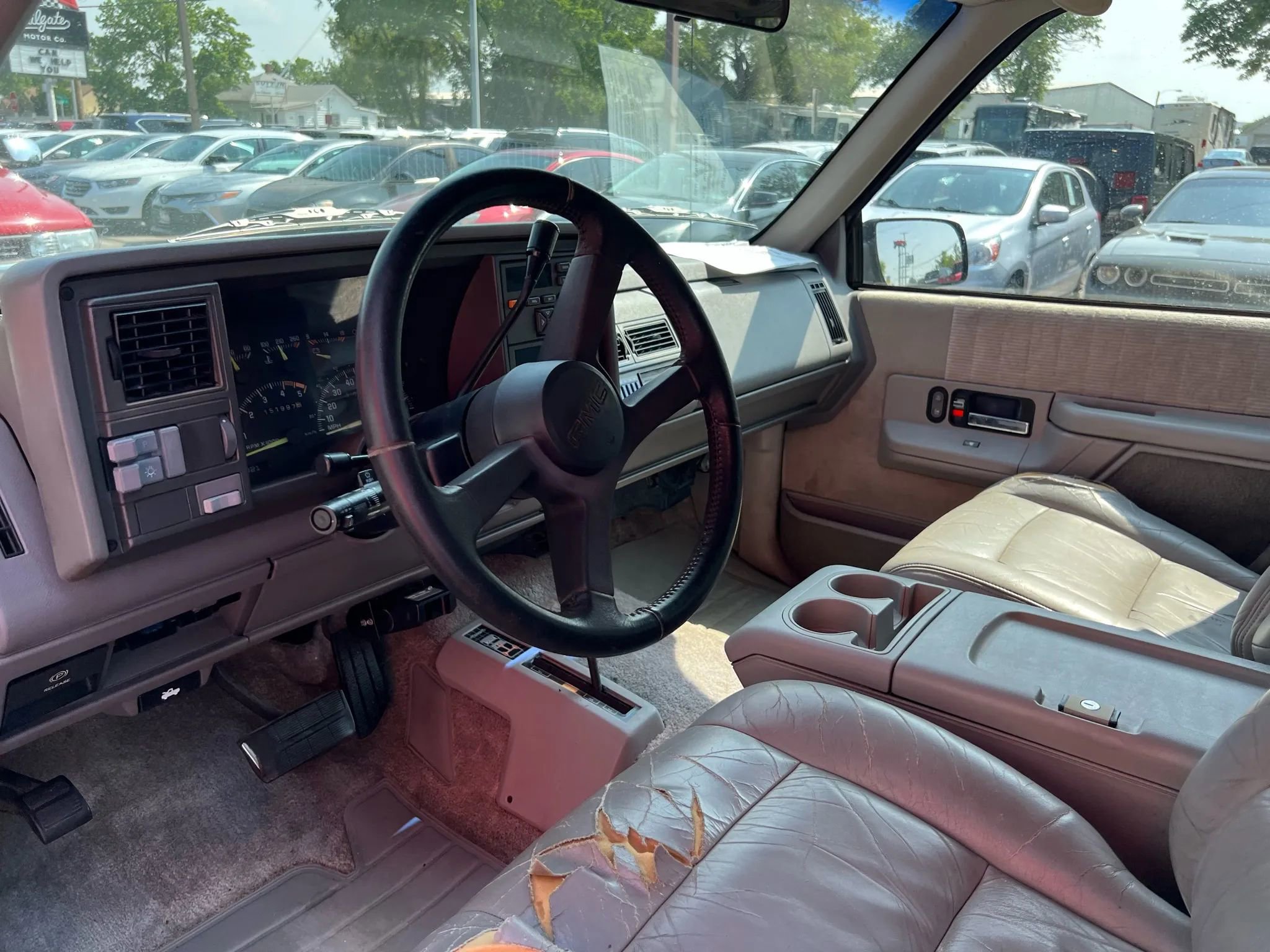 Used 1994 GMC Suburban 2500 image 11