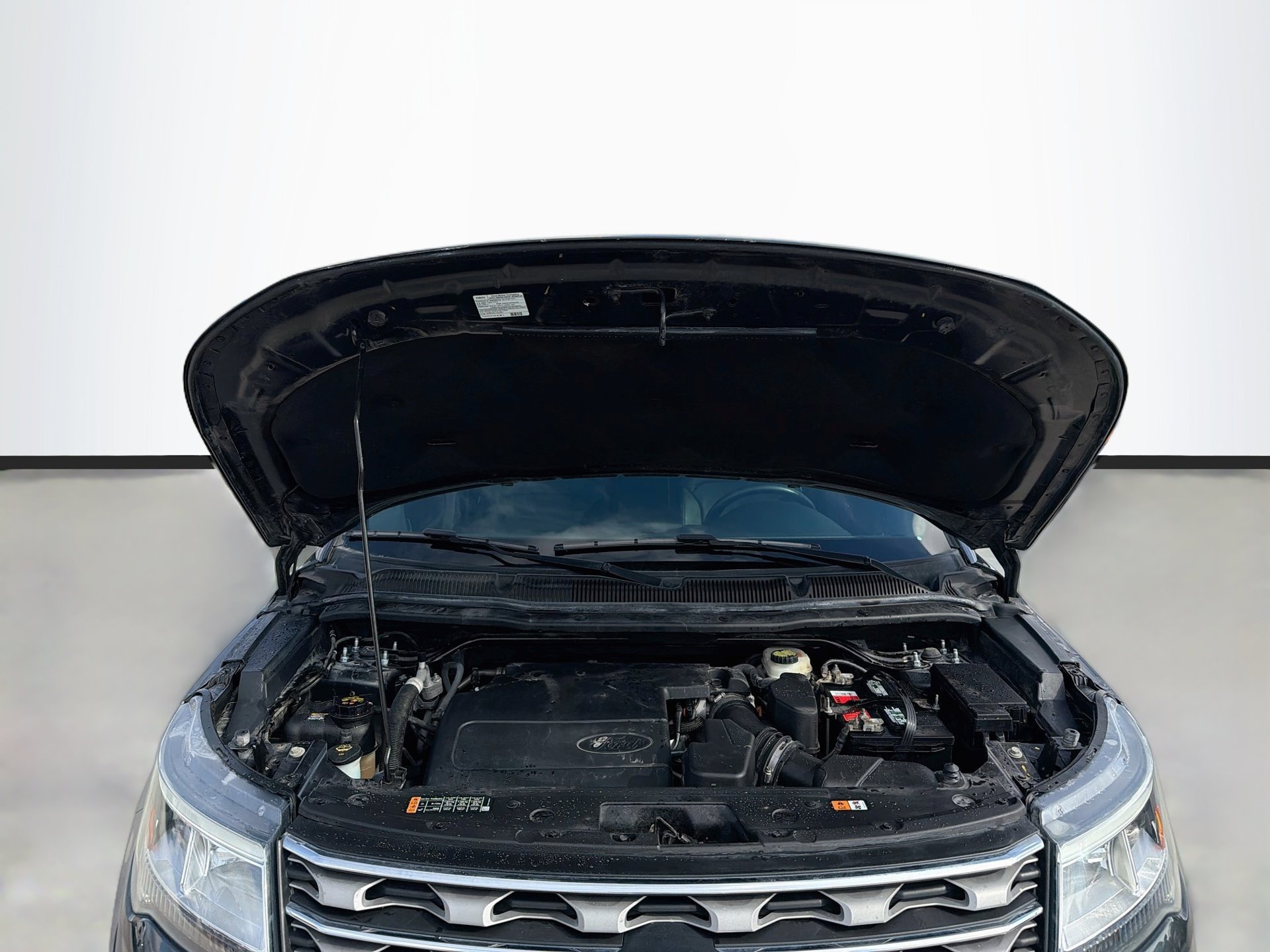 Used 2016 Ford Explorer XLT w/ Equipment Group 202A FWD image 33