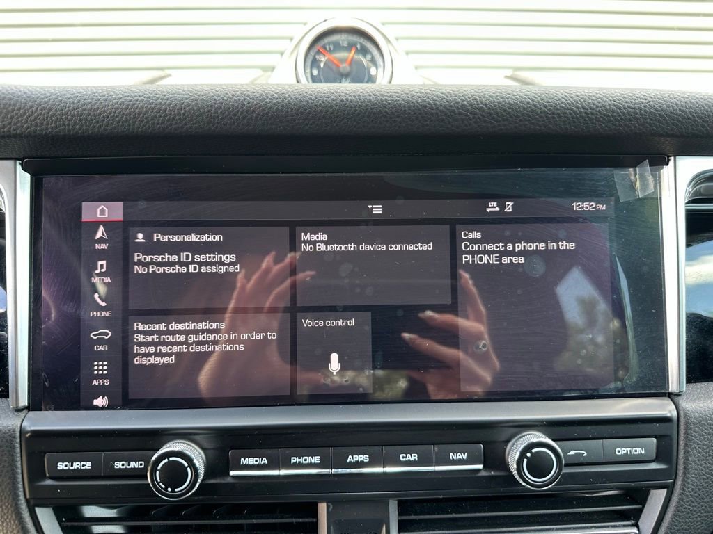 Certified 2019 Porsche Macan S image 30