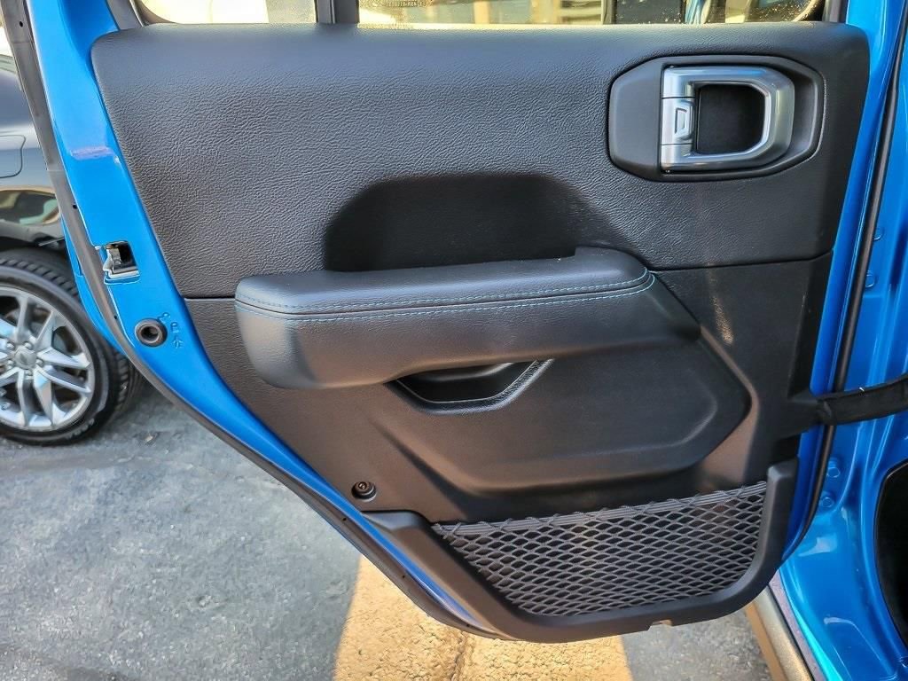 Used 2021 Jeep Wrangler Unlimited Rubicon 4xe w/ Steel Bumper Group image 19