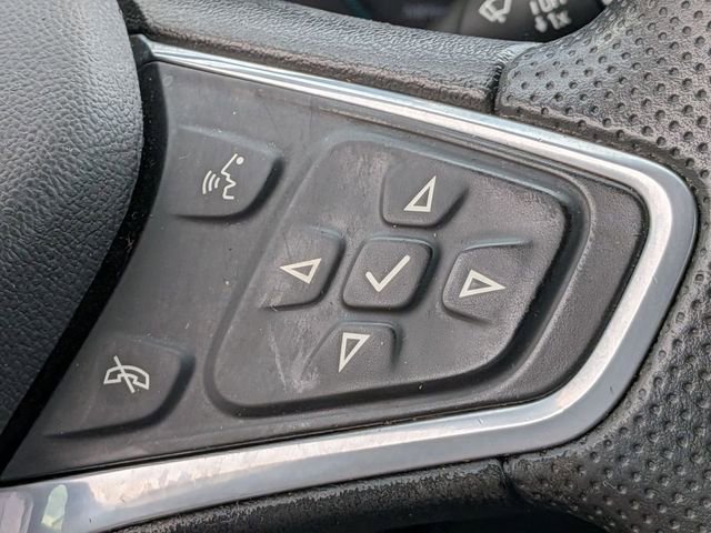 Used 2022 Chevrolet Malibu LT FWD image 19