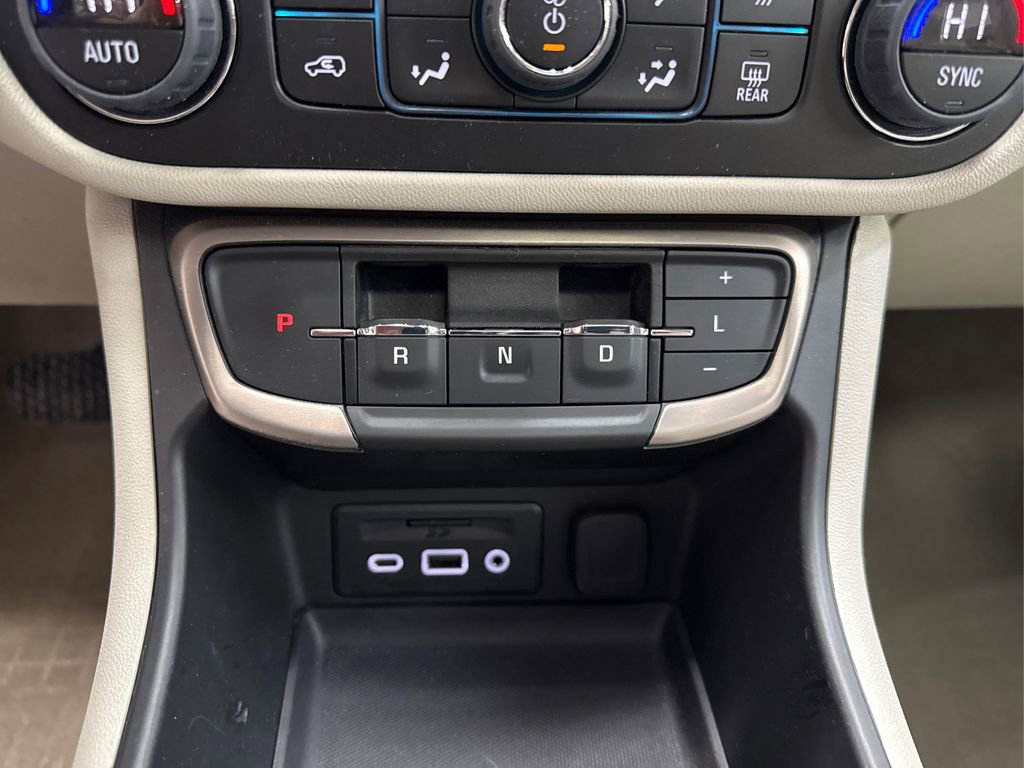 Used 2023 GMC Terrain Denali image 38