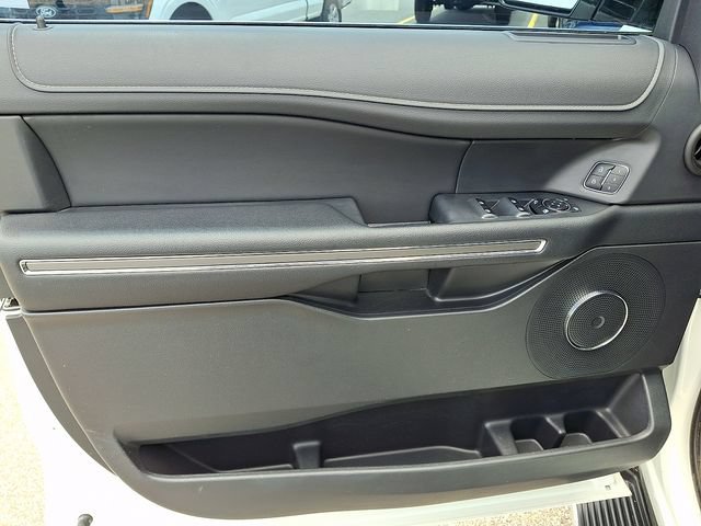 Used 2023 Ford Expedition Max XLT AWD/4WD image 11