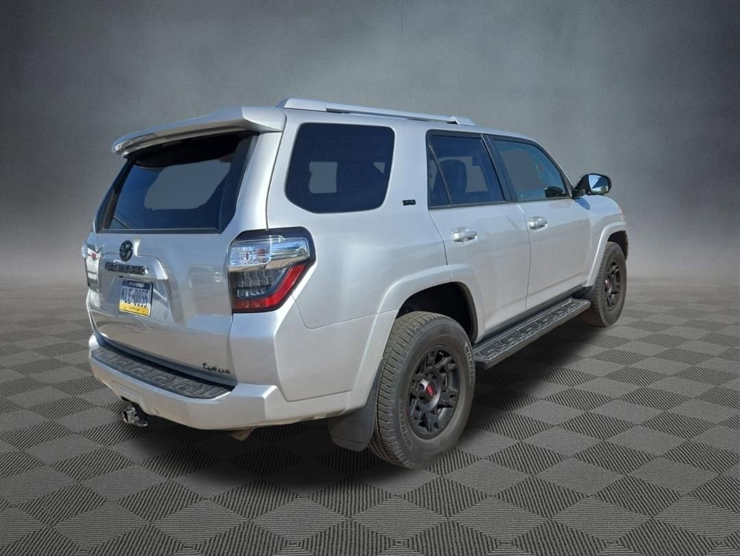 Used 2016 Toyota 4Runner SR5 Premium AWD/4WD image 5