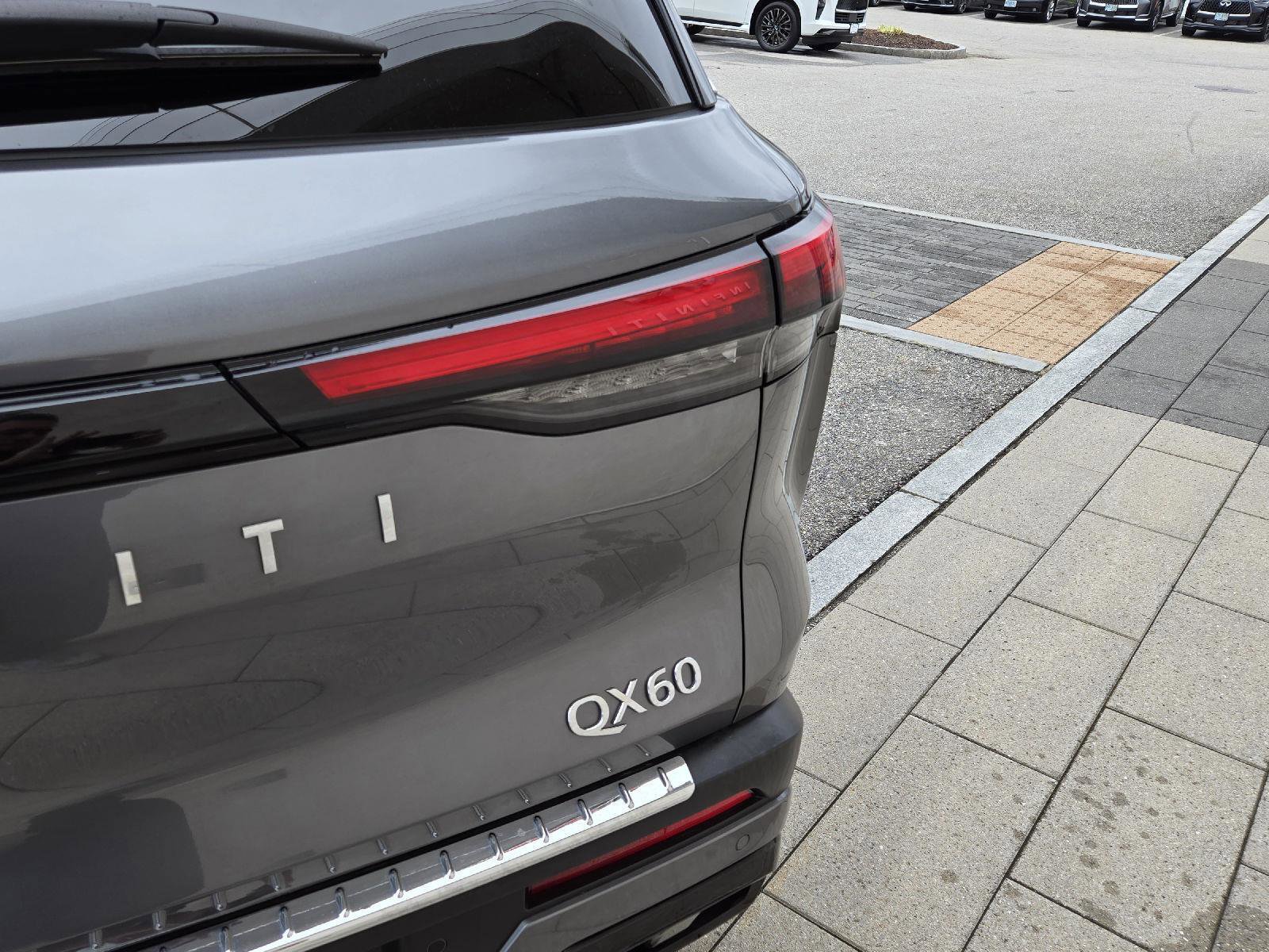 Certified 2023 INFINITI QX60 Luxe w/ Vision Package image 13