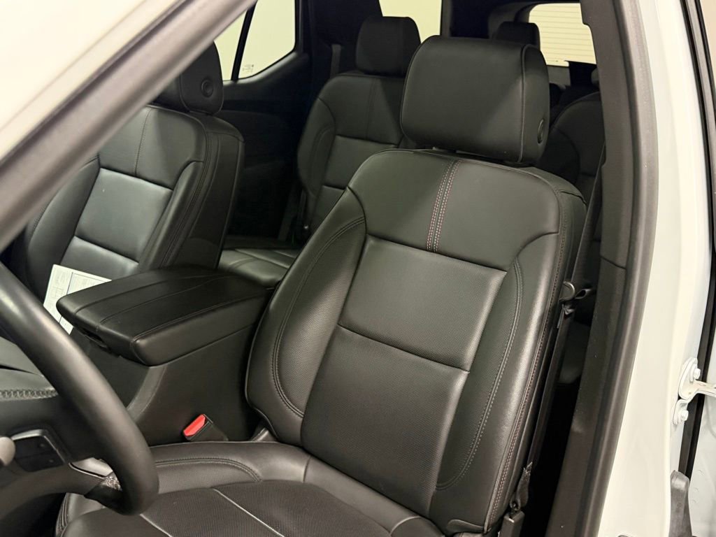 Certified 2023 Chevrolet Traverse RS w/ LPO, Floor Liner Package image 10