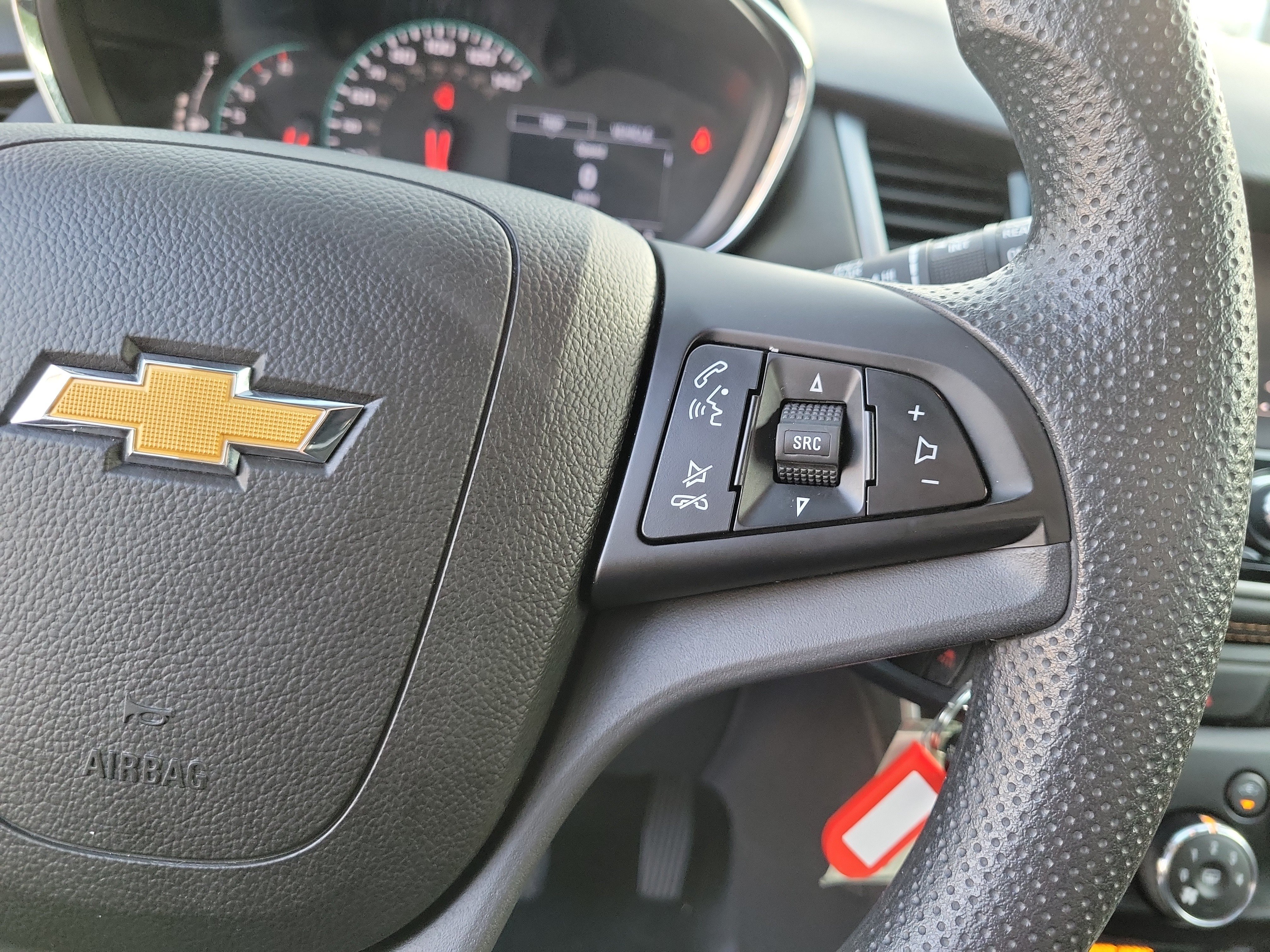 Used 2021 Chevrolet Trax LT FWD image 29