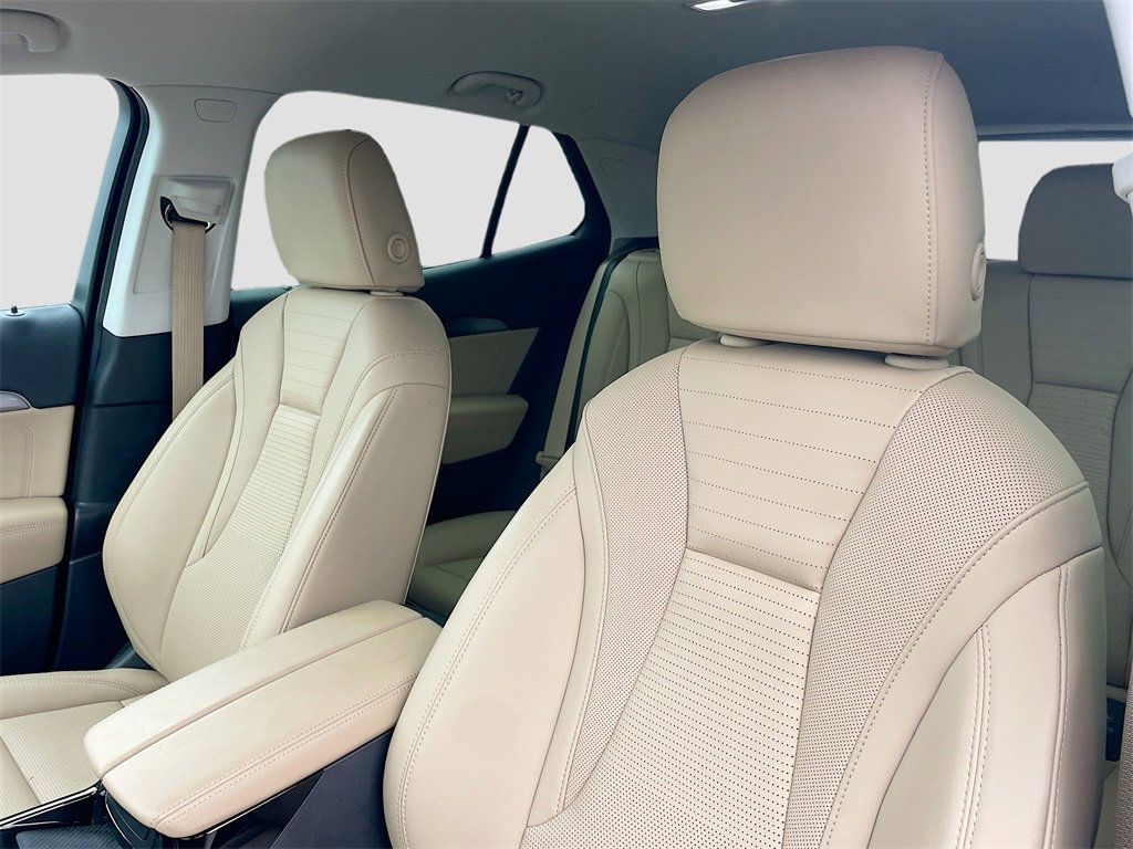 Used 2025 Buick Envision Preferred image 13