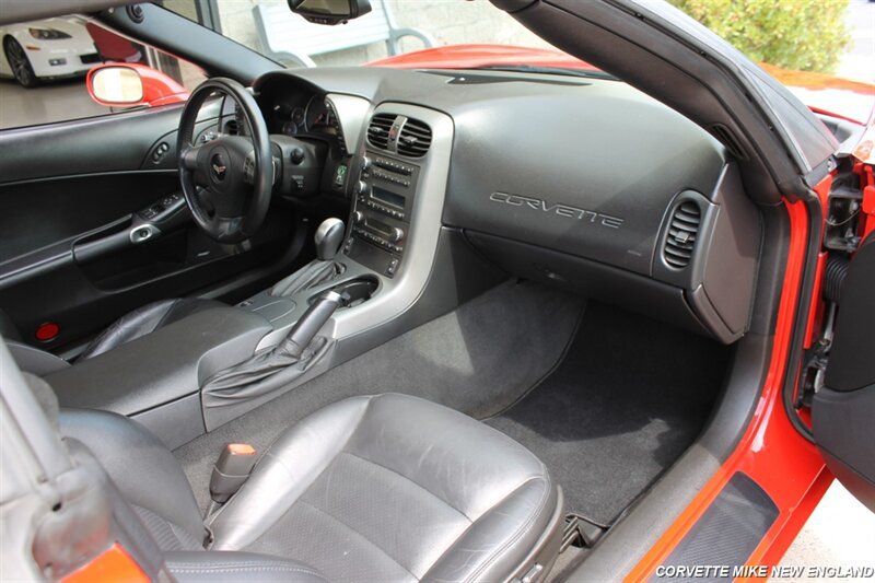 Used 2007 Chevrolet Corvette Convertible w/ Preferred Equipment Group RWD image 35