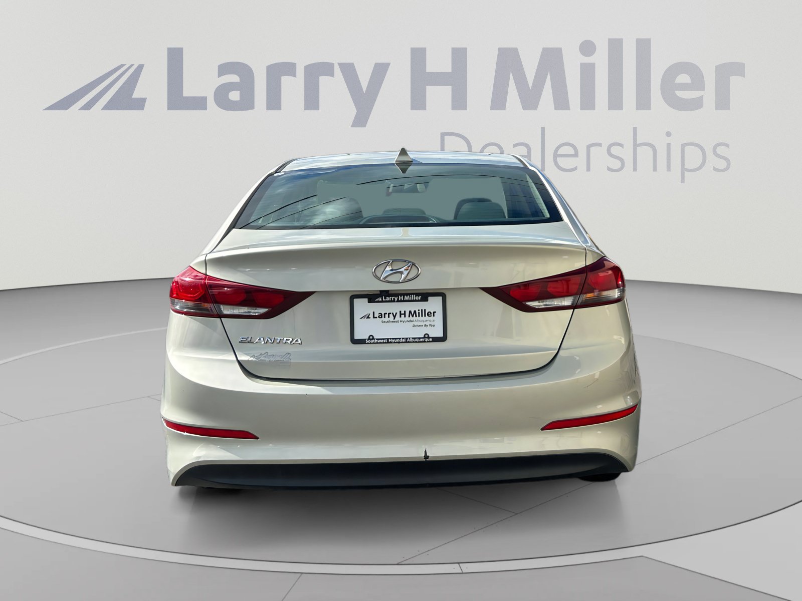 Used 2018 Hyundai Elantra SEL w/ Cargo Package FWD image 5