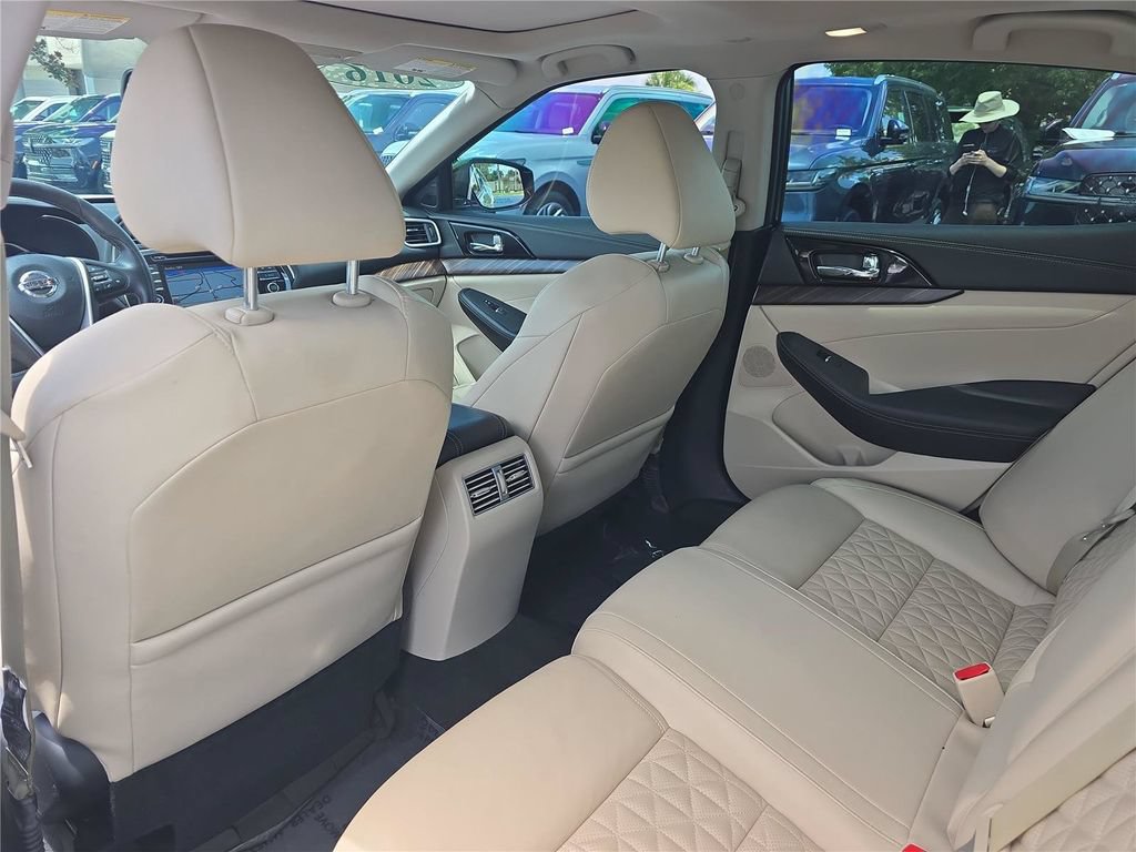 Used 2016 Nissan Maxima Platinum FWD image 14