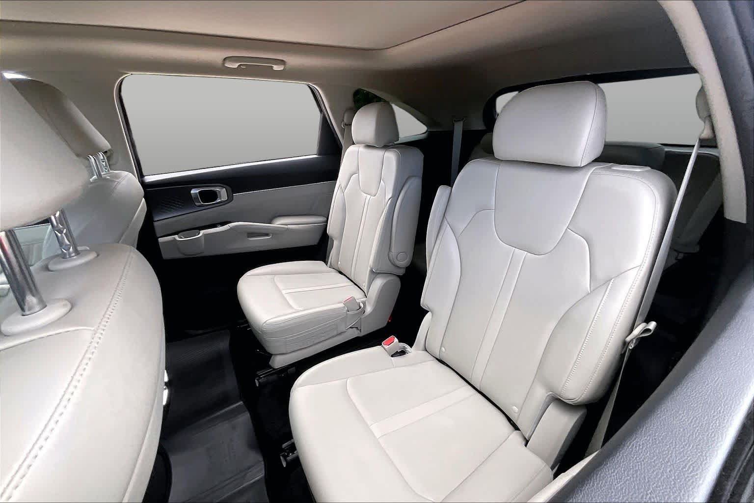 Used 2023 Kia Sorento SX AWD/4WD image 21