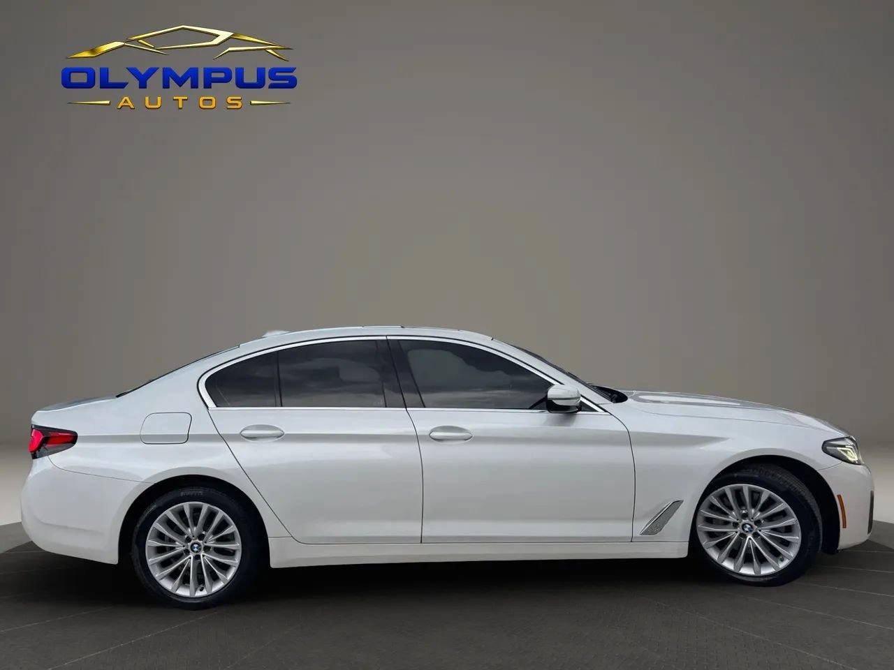 Used 2022 BMW 530i RWD image 5