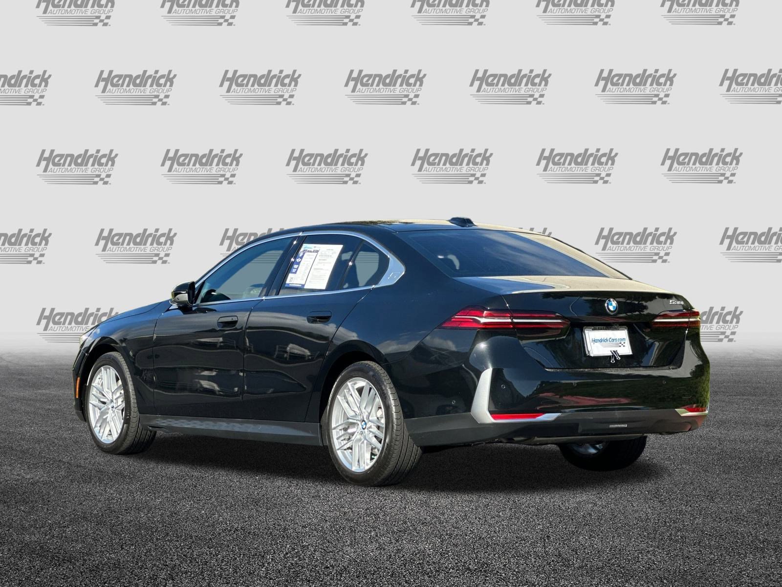 Used 2025 BMW 530i w/ Premium Package image 7