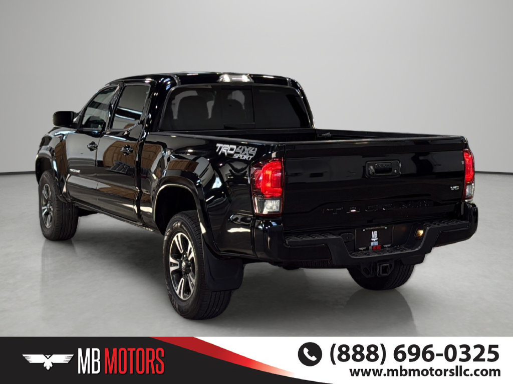 Used 2019 Toyota Tacoma SR5 AWD/4WD image 3