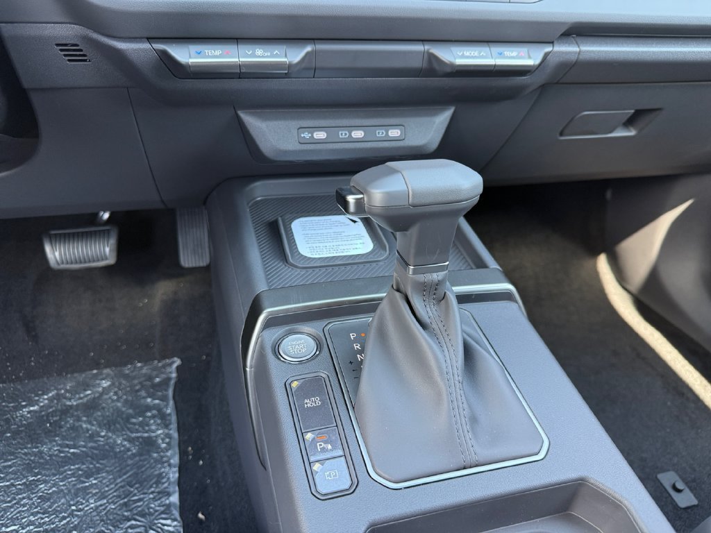 New 2027 Kia Seltos X-Line S w/ X-Line S Premium Package AWD/4WD image 14