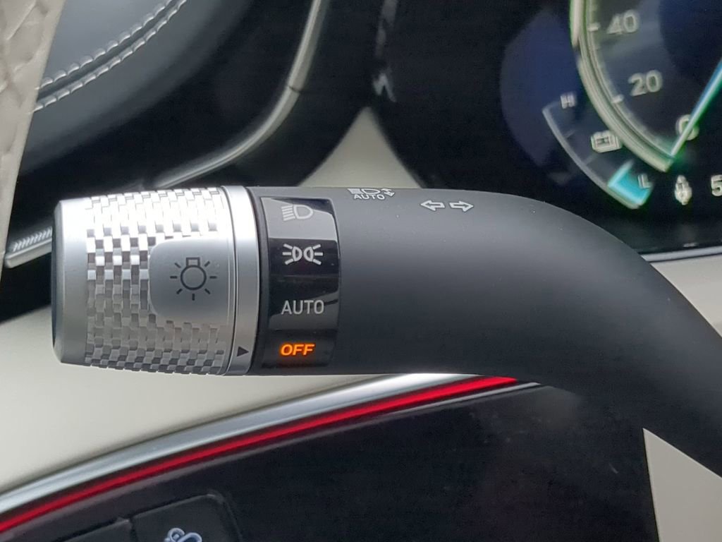 Used 2025 Genesis Electrified GV70 Advanced w/ Prestige Package image 27