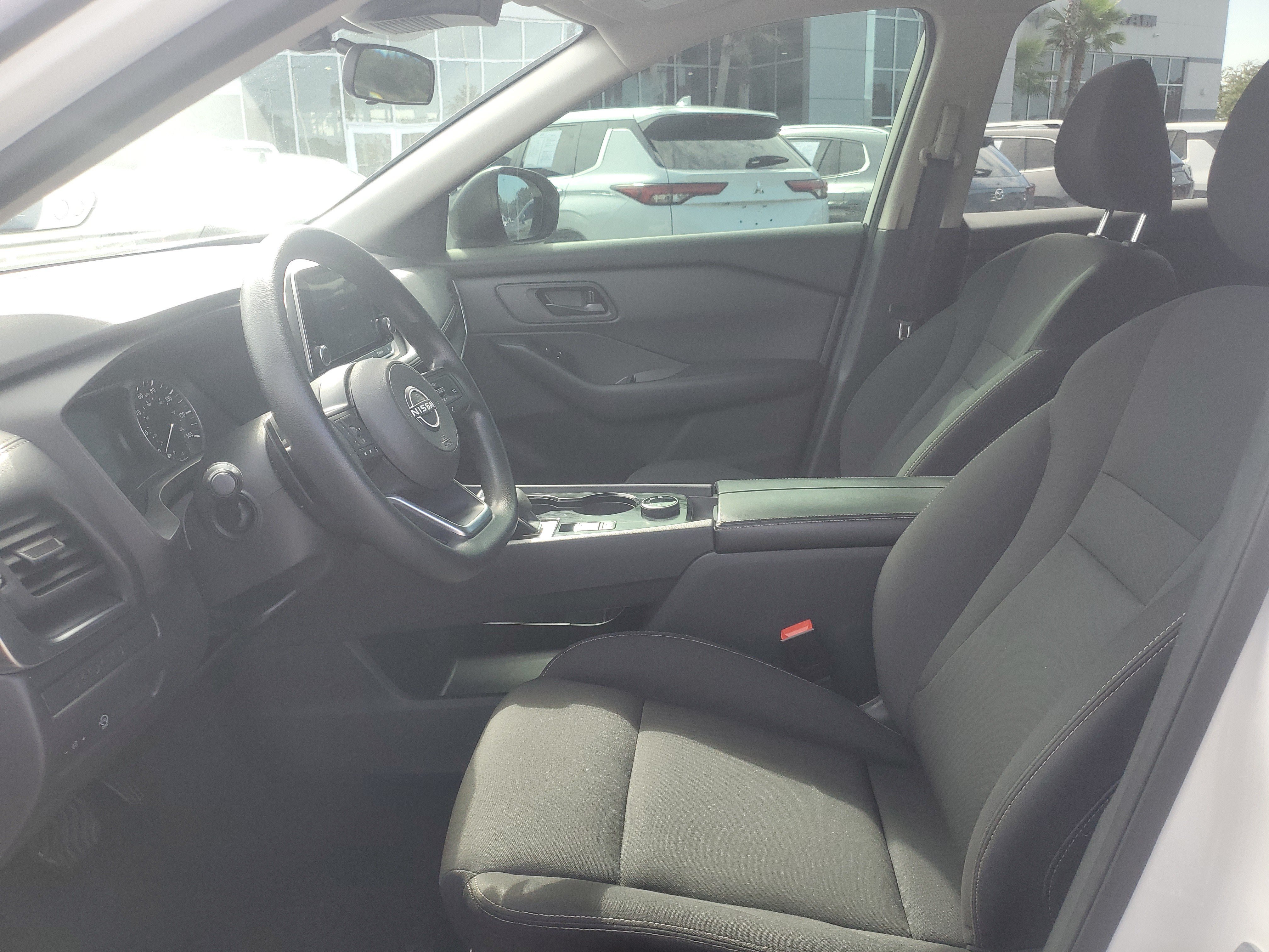 Used 2024 Nissan Rogue S AWD/4WD image 14