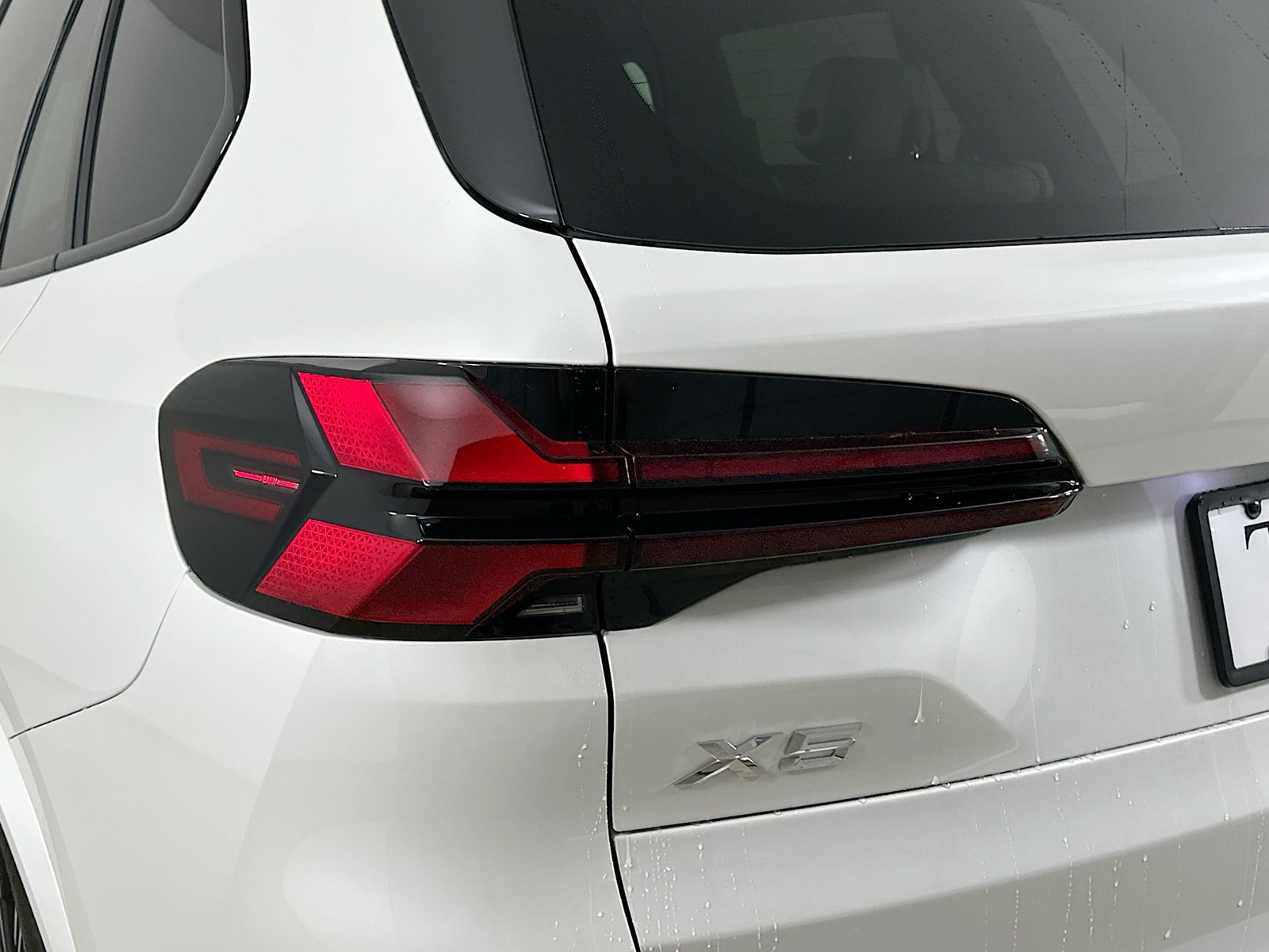New 2026 BMW X5 xDrive50e w/ M Sport Package AWD/4WD image 12