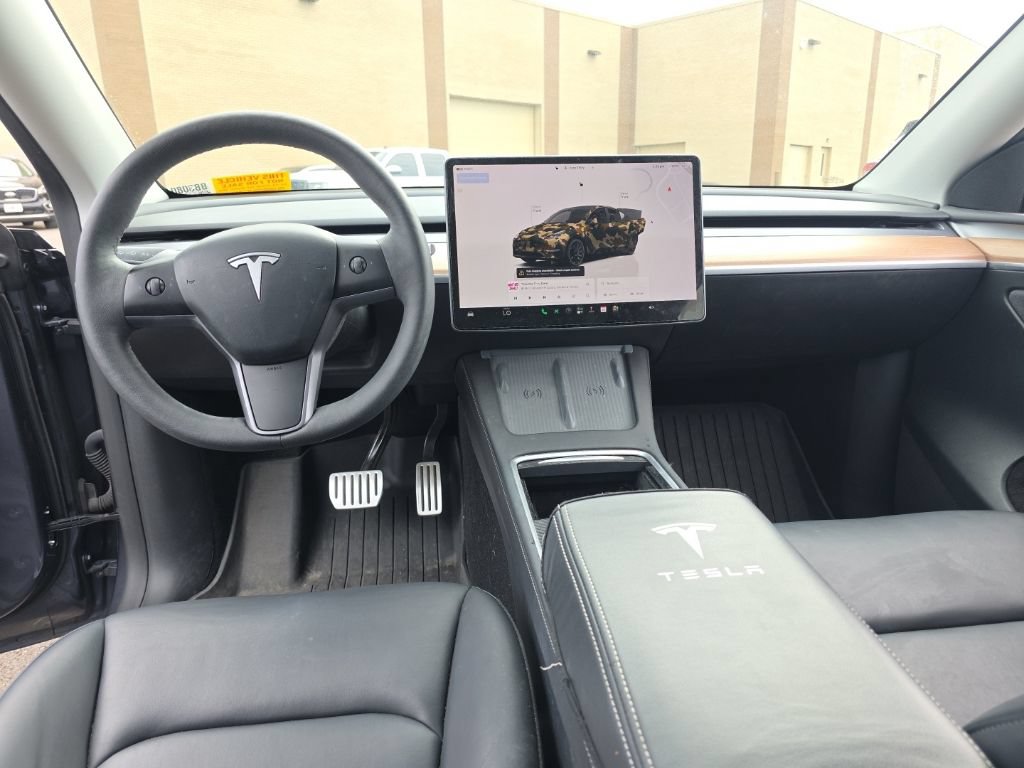 Used 2023 Tesla Model Y Performance AWD/4WD image 10