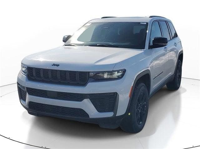 New 2026 Jeep Grand Cherokee Altitude AWD/4WD image 2