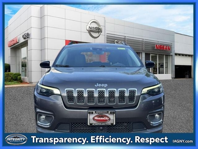 Used 2022 Jeep Cherokee Limited w/ Mopar Interior Package AWD/4WD image 2