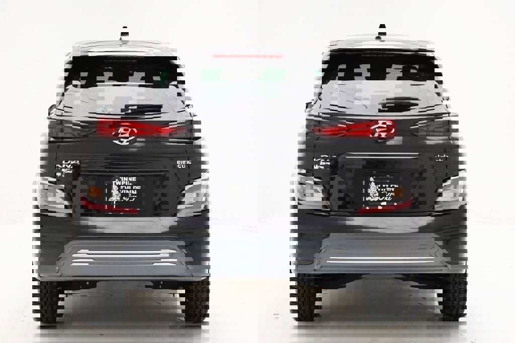 Used 2023 Hyundai Kona SE image 8