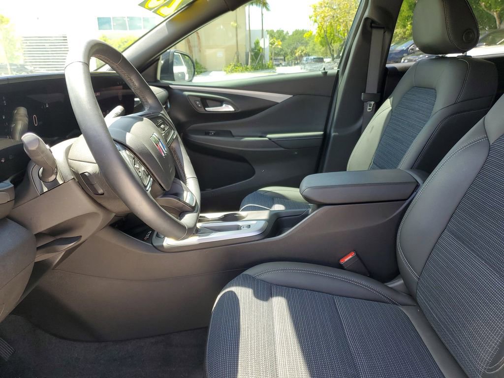 Used 2025 Buick Envista Preferred w/ Convenience I Package FWD image 19