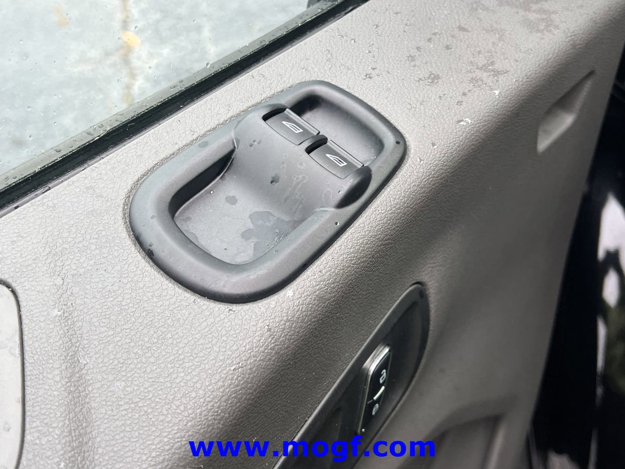 Used 2024 Ford Transit 350 XLT image 17