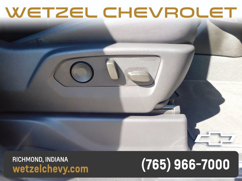 Used 2025 GMC Sierra 2500 SLT AWD/4WD image 26