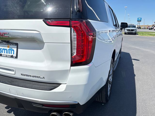 Used 2021 GMC Yukon XL Denali w/ Advanced Technology Package AWD/4WD image 32