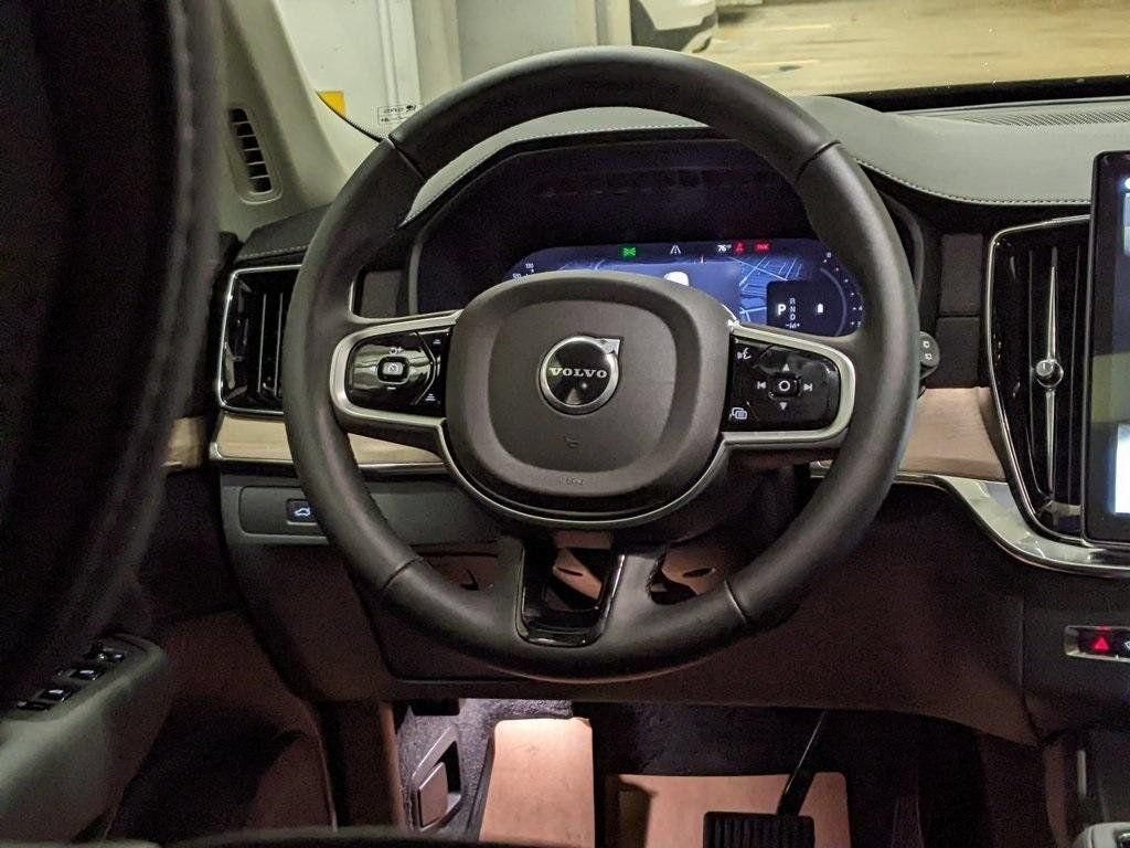 New 2026 Volvo XC90 B6 Plus w/ Protection Package Premier AWD/4WD image 14