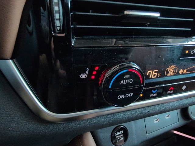 Used 2025 Nissan Rogue Platinum w/ Platinum Premium Package AWD/4WD image 30